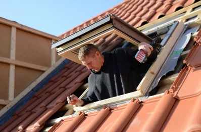 Pose de fenêtres de toit Velux à Lucheux